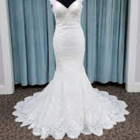 Mermaid Backless Ivory Wedding Dress, Romantic Boho Fitted Sexy Fit & Flare - Picture 5 of 10